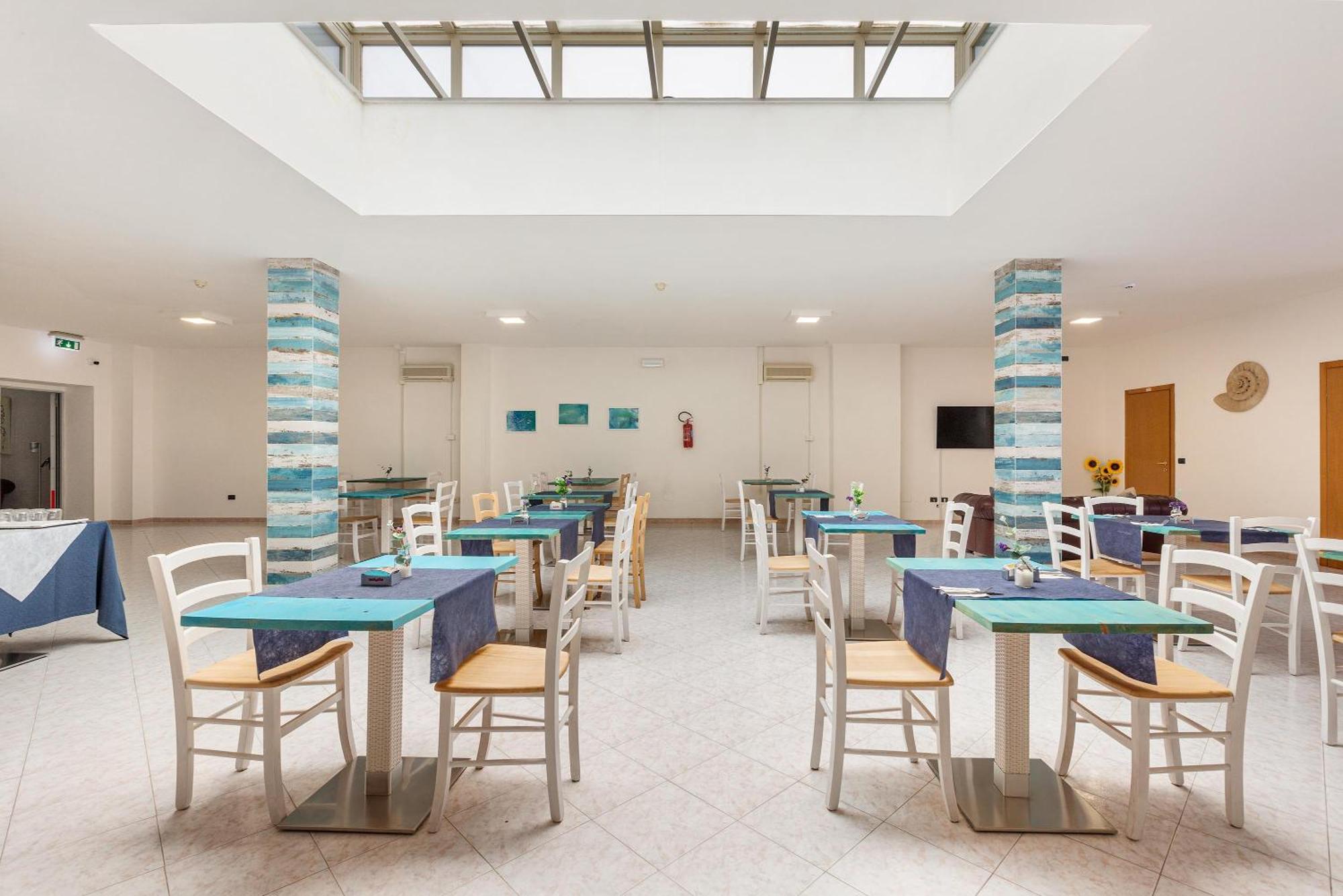 Hotel Il Riccio Porto Cesareo Exterior foto