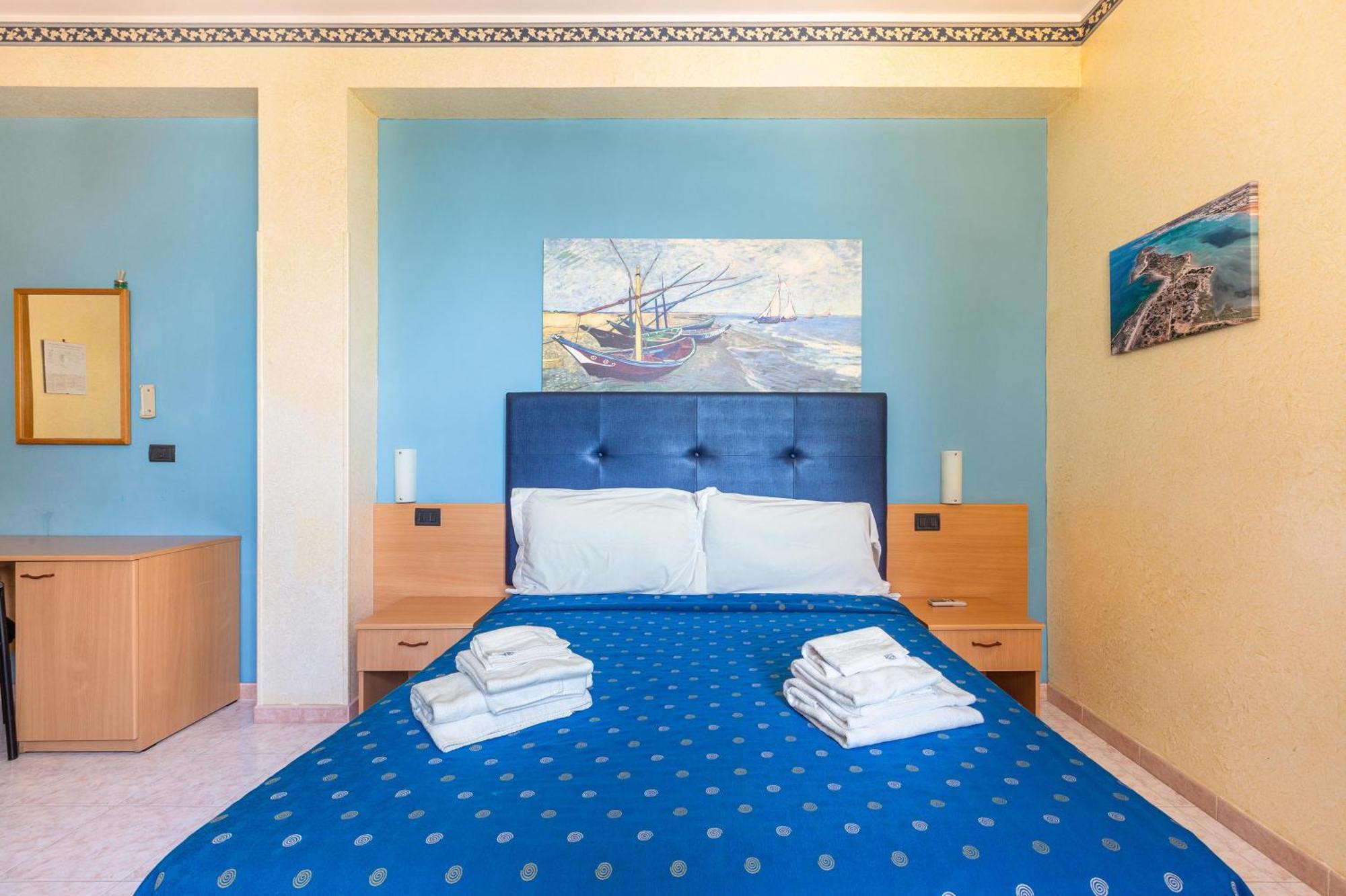 Hotel Il Riccio Porto Cesareo Exterior foto