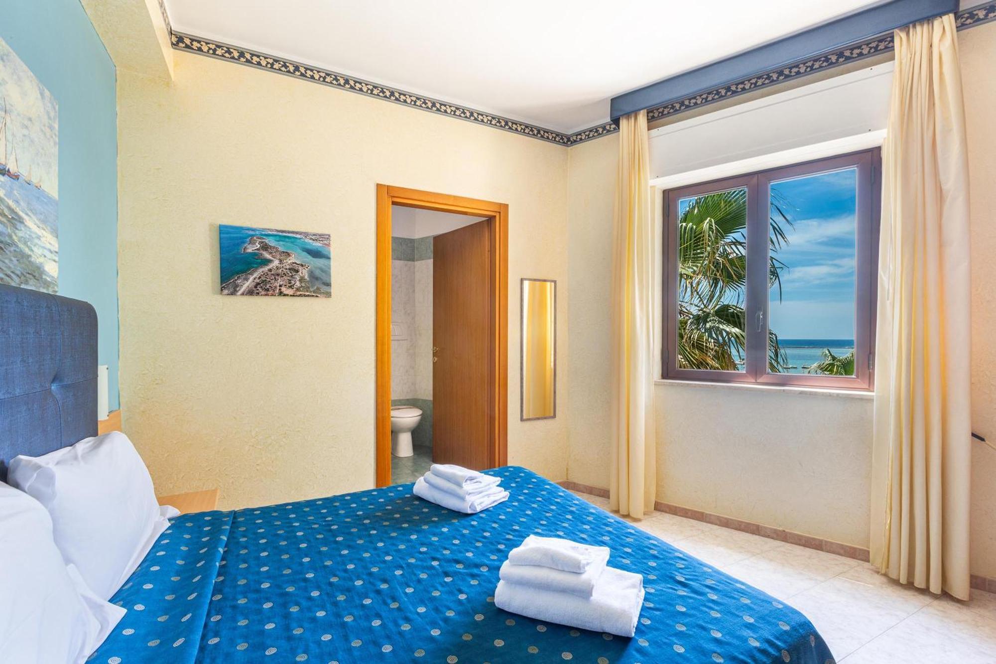 Hotel Il Riccio Porto Cesareo Exterior foto