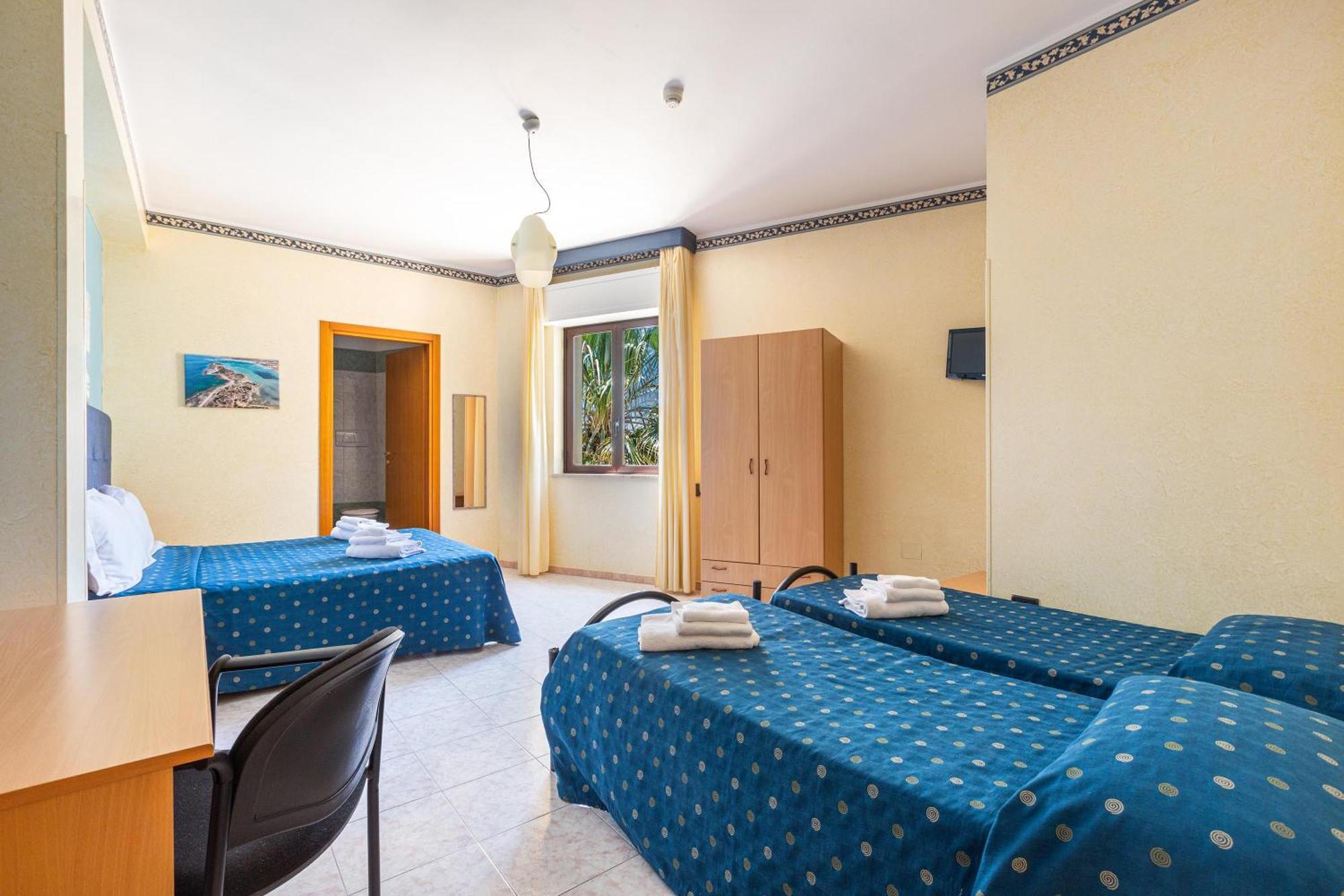 Hotel Il Riccio Porto Cesareo Exterior foto