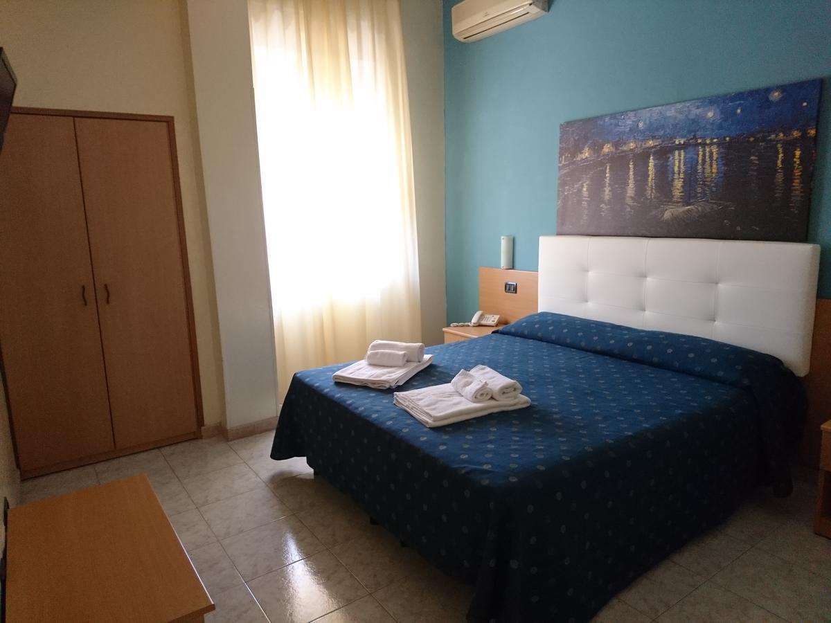 Hotel Il Riccio Porto Cesareo Exterior foto