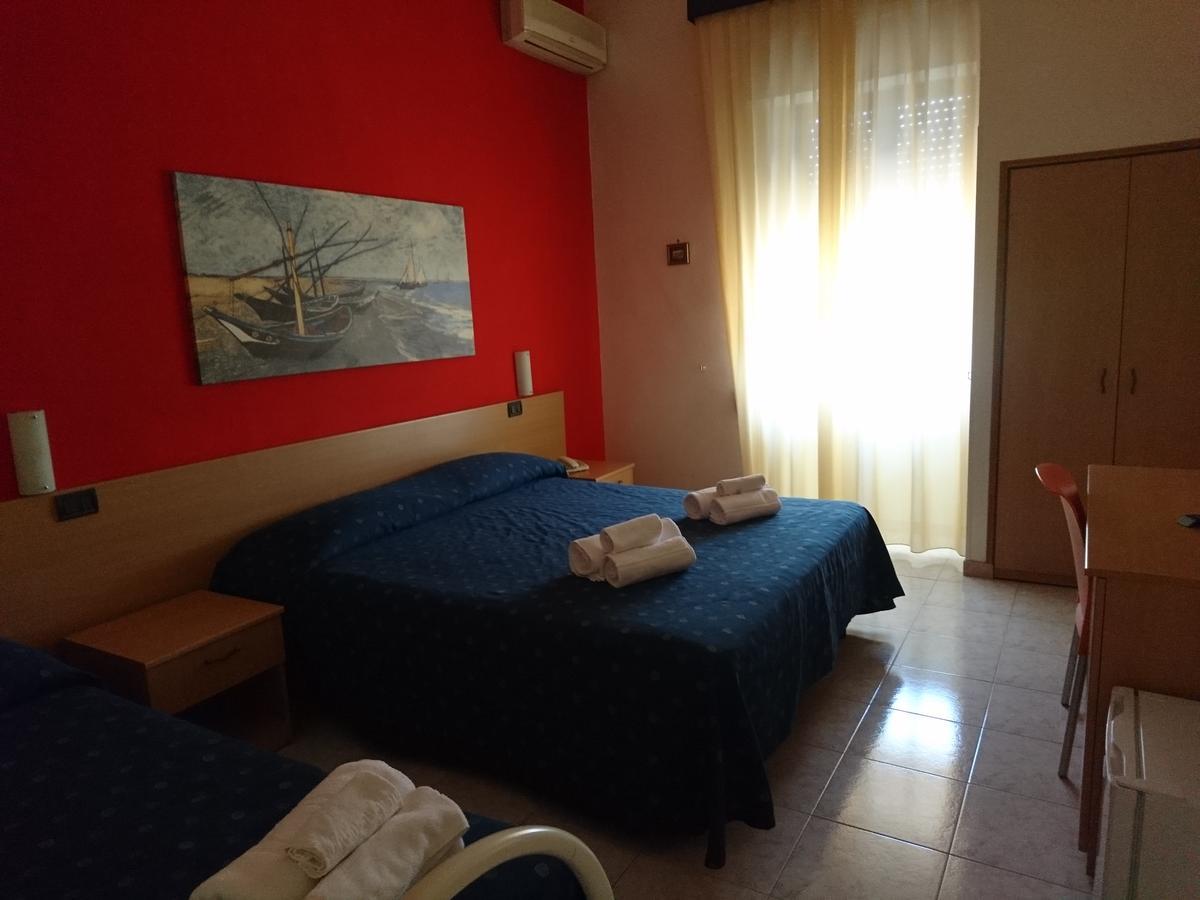Hotel Il Riccio Porto Cesareo Exterior foto