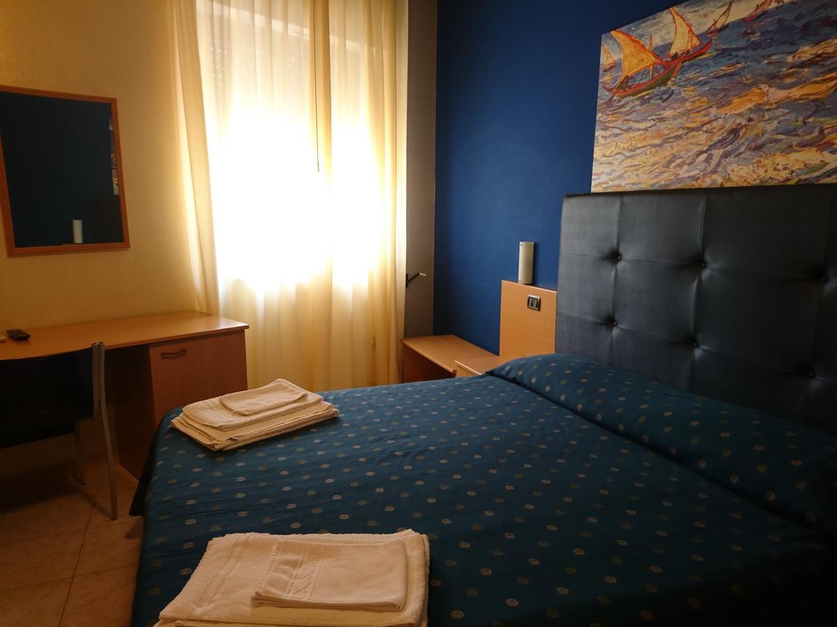 Hotel Il Riccio Porto Cesareo Exterior foto