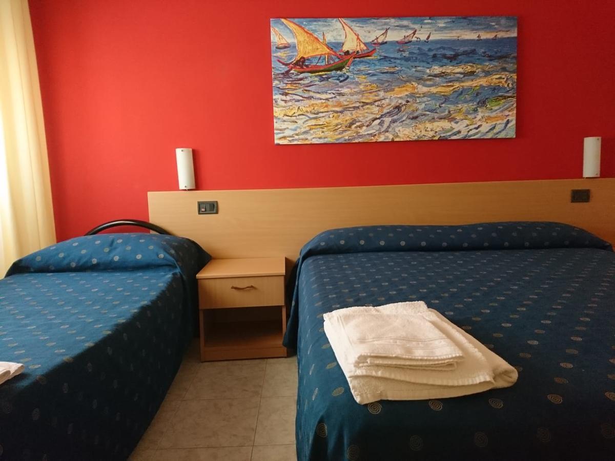 Hotel Il Riccio Porto Cesareo Exterior foto